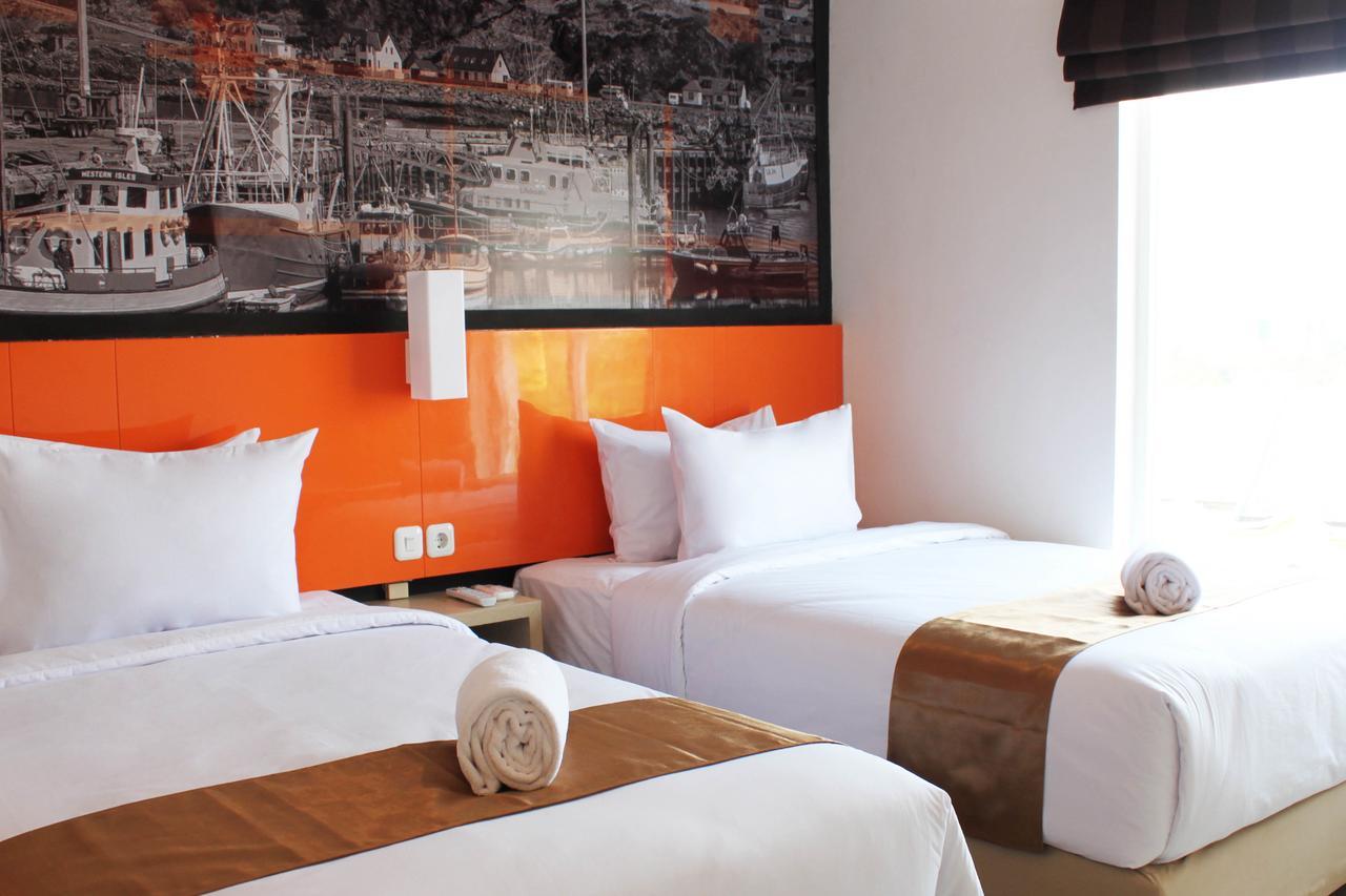 Bliss Soetta Hotel Semarang Esterno foto